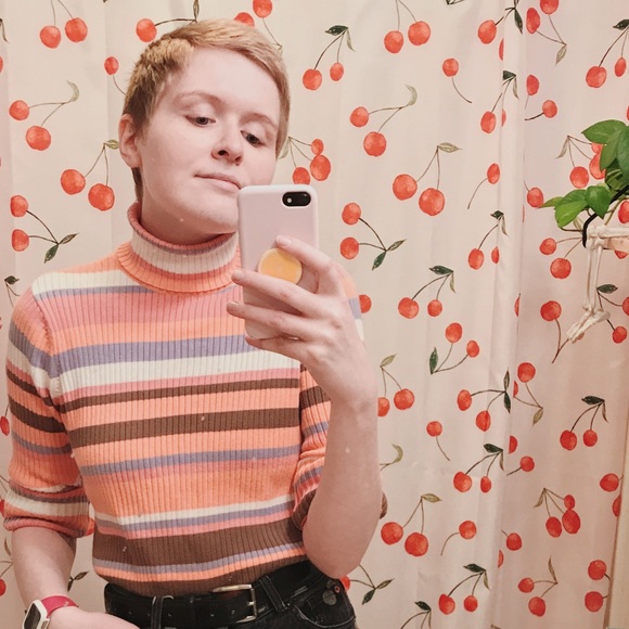 Meet your Posher, Cassie - Picture 1 of 1